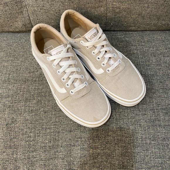Vans Shoes - Vans Ward Alo Top Sneakers Women’s Size 8.5